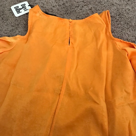 🎊HP🎉Gorgeous Gold dress - Picture 7 of 8